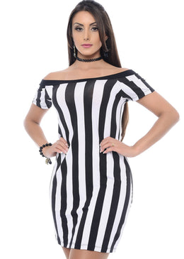 Vestido Curto Acinturado    -    Vestido Listrado Composição: 96% Viscose e 04% Elastano. Vestido básico incrível. Um must para qualquer guarda-roupa! Este vestido é... 