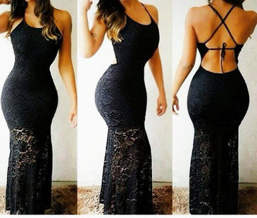 Lindo vestido longo no modelo sereia, todo em renda suiça e forrado. Possui bojo Tamanho Único: Veste do manequim 36 ao 40 por conta da... 