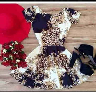 Vestido modelo bonecaTamanho único veste 38 ao 44tecido suplex 123 ............................................................................................................................. 