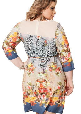 MARCA: LEPOQUEVestido Plus Size em Chiffon Estampado e AmarraçãoComposição do Produto: 100% PoliésterImportante:- Os acessórios utilizados na produção das fotos não acompanham o produto. 